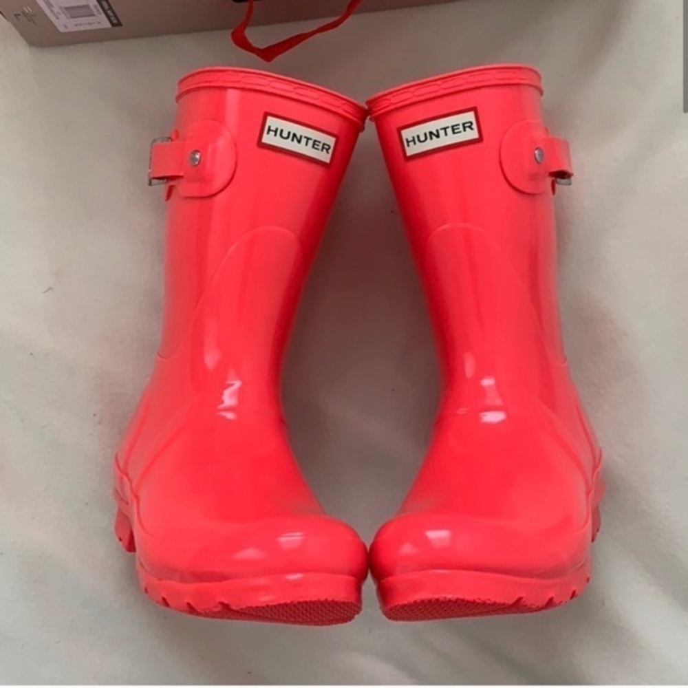 Hunter Original Short Glossy Rain Boots hyper pink - Picture 3 of 3